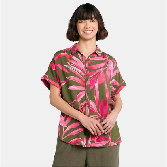 Time and Tru | NWT Women’s Camp Shirt with Short Sleeves - Picture 1 of 14